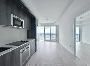 30 Inn On The Park Dr #4206, Toronto, ON M3C 0P7