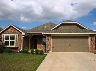 18508 Maidstone Ln, Edmond, OK 73012