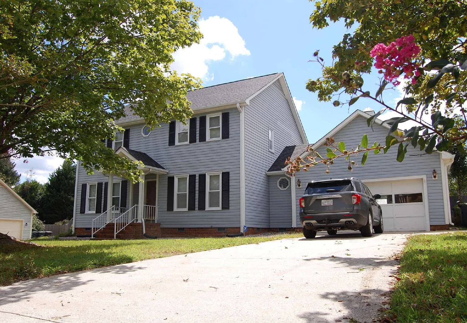 4 bed, 2.5 bath, 2414 sqft, $2,425 — Photo 4