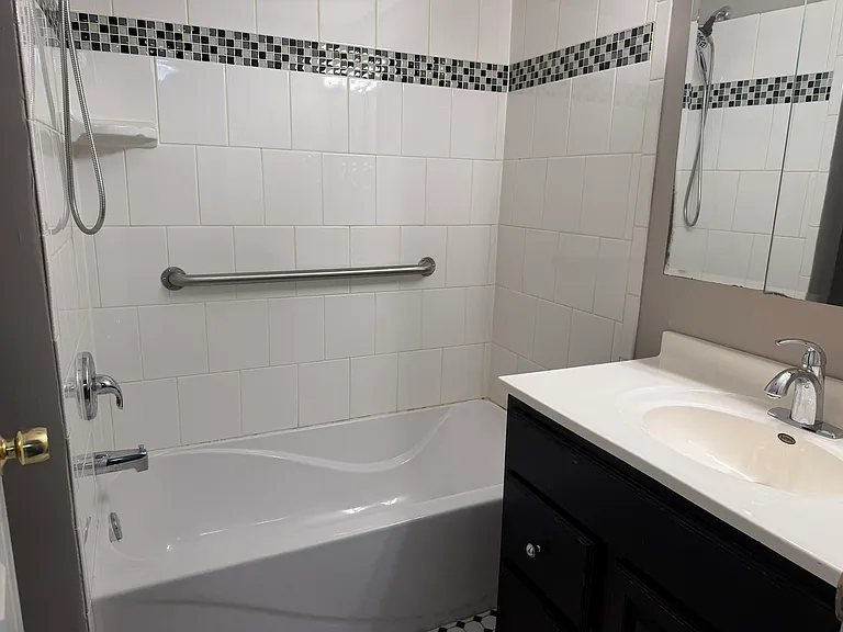 23639 W Chicago St — Photo 3