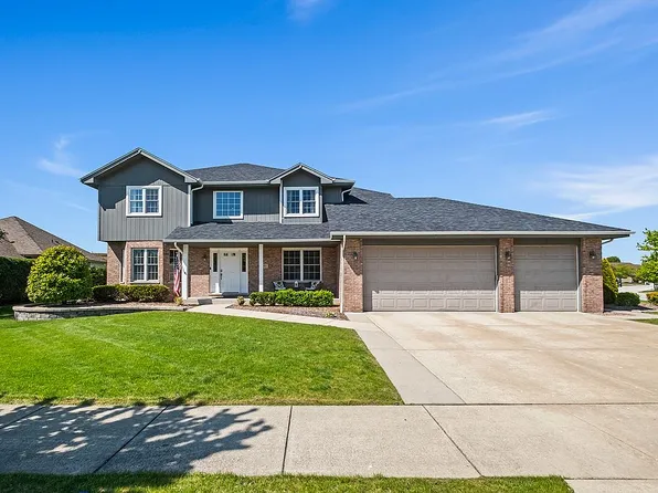8143 Stonegate Dr, Tinley Park, IL 60487