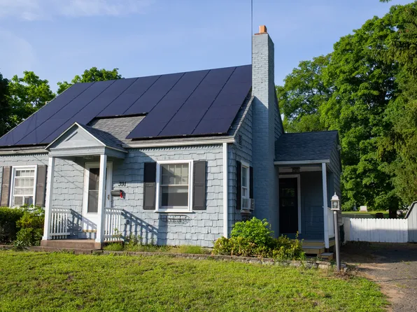 391 Elm Street, Enfield, CT 06082