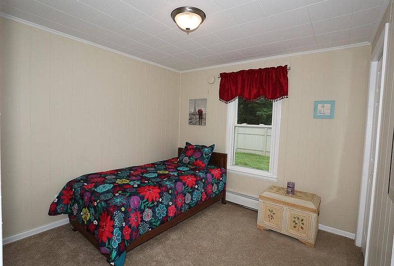 3rd image of 274 3RD AV