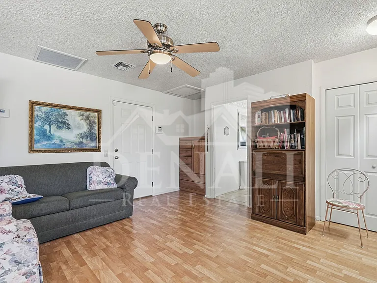 9807 W Mockingbird Dr — Photo 8