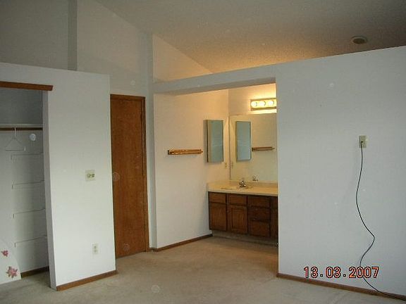 Master bed/bath