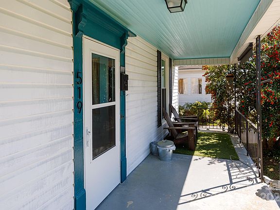 2nd image of 519 Saluda St