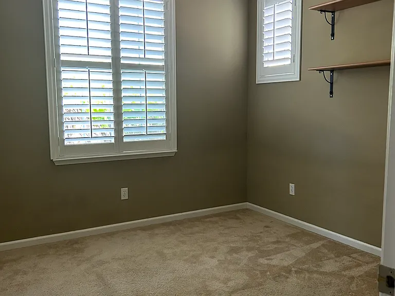 7668 Galloway Ct — Photo 8