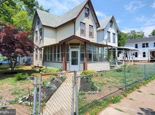 517 W 6th St, Palmyra, NJ 08065