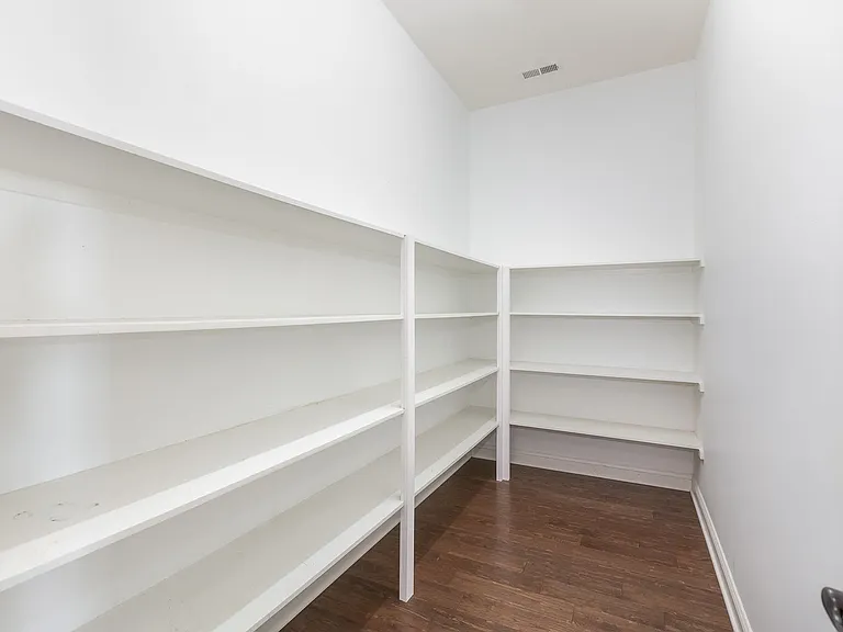 2405 Trenton Park Ln — Photo 22