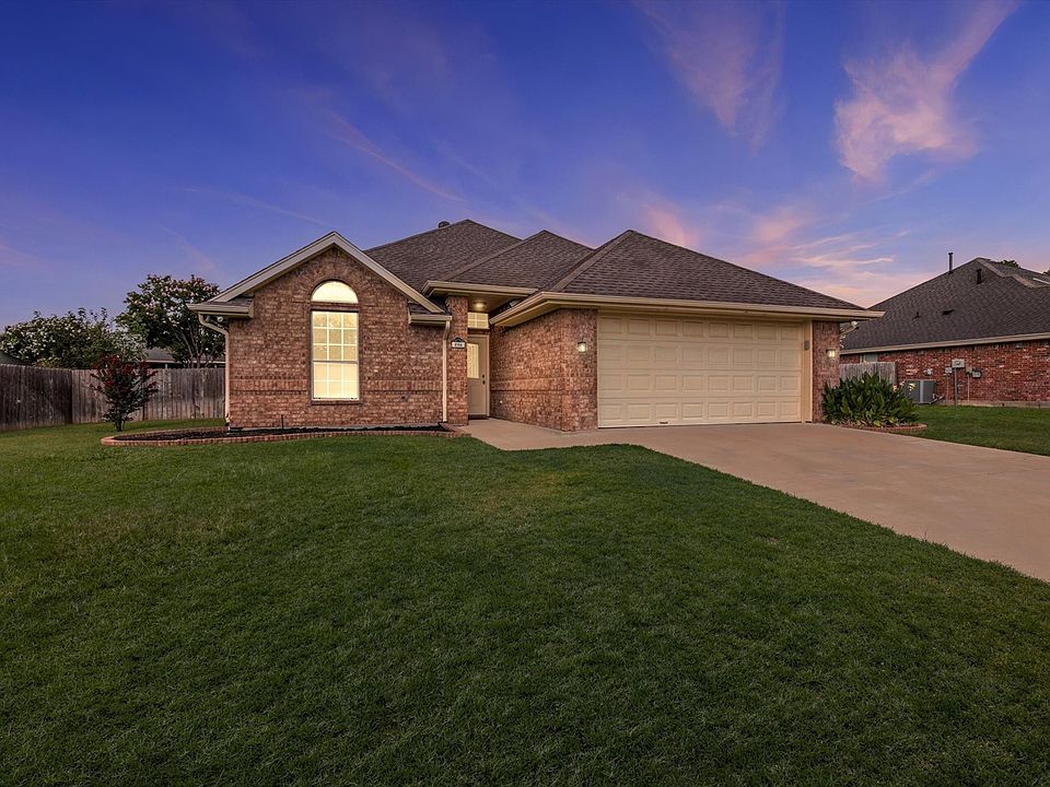 1st image of 206 Mourning Dove Ln