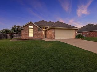 206 Mourning Dove Ln, Krum, TX 76249
