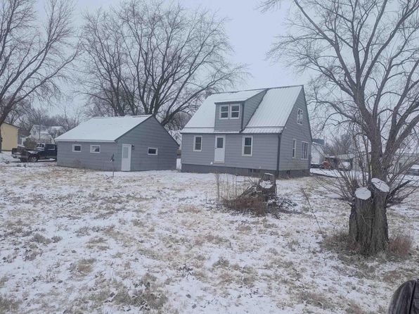 100 W Union St, Ionia, IA 50645