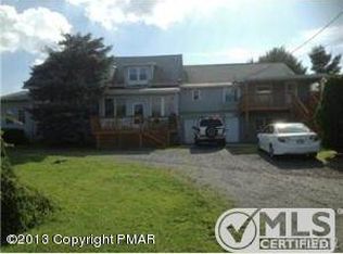 8361 Schantz Rd, Breinigsville, PA 18031