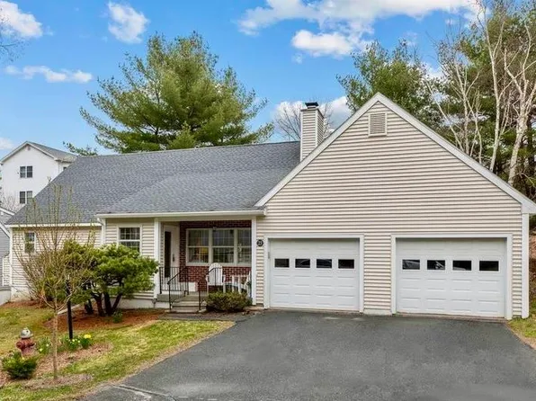 23 Pinewood Village, Lebanon, NH 03784-3122