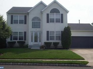 7 Kristen Ct, Burlington, NJ 08016