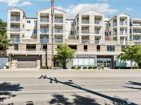 2530 15th Avenue W #401, Seattle, WA 98119