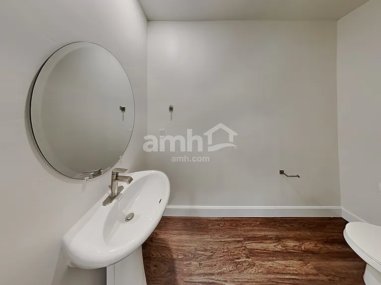 288 N Allen Ln — Photo 10