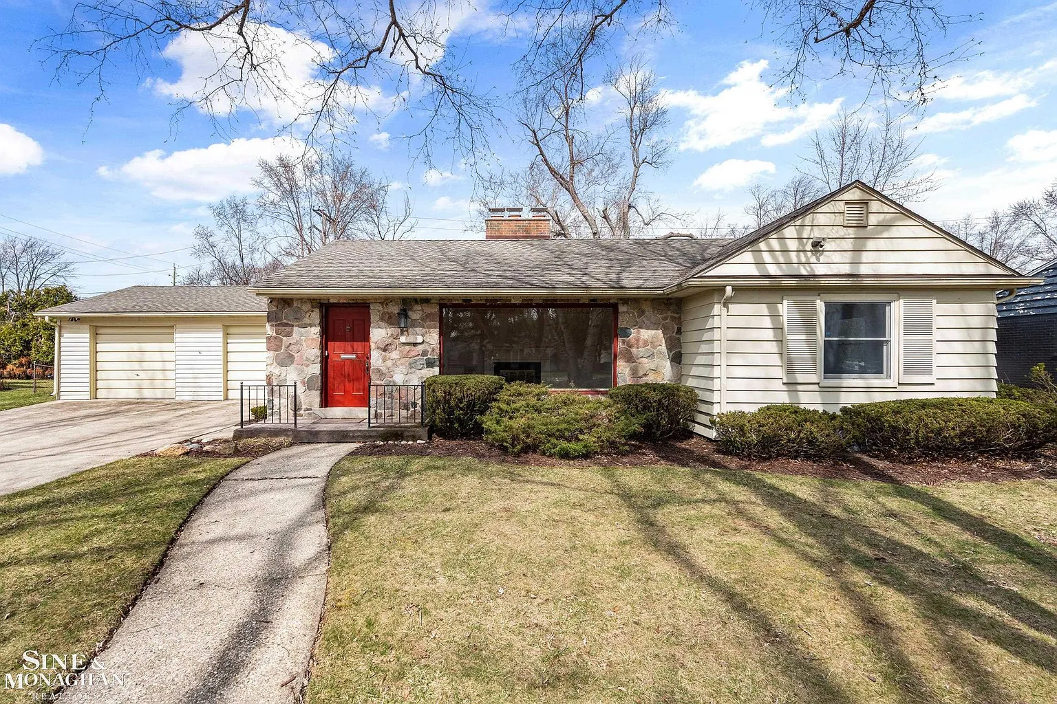 16240 Amherst Ave photo 1