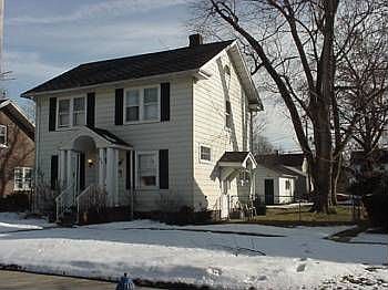 1st image of 1422 E Madison St
