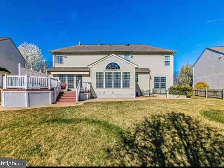 118 Hunton Dr — Photo 2