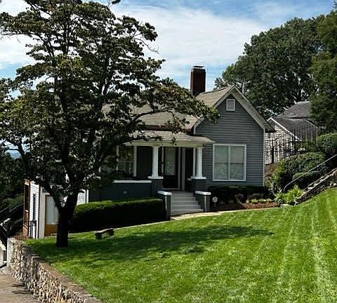 2nd image of 149 N Crest Rd