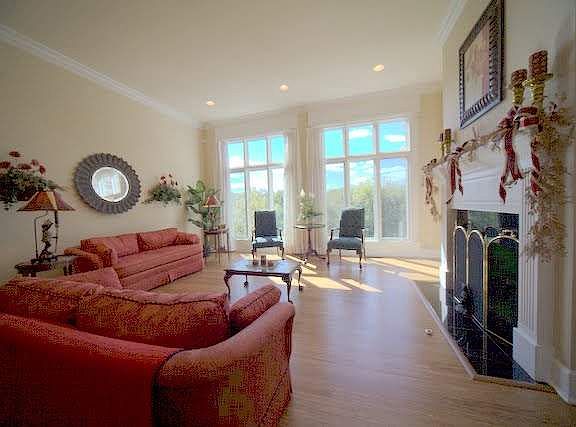 2015  Hogan Dr Lawrence, KS listing photo #4