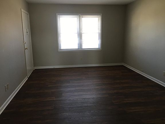 2nd image of 259 Woodhill Ln APT 3