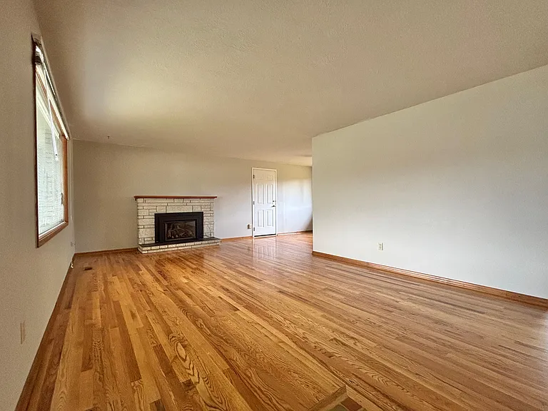 7520 E Mission Ave — Photo 18