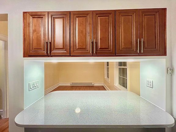 Center Counter Facing Dining Area