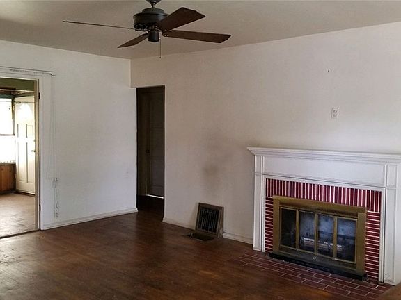 3rd image of 3921 Santa Carlotta St