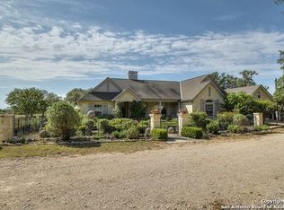 717 Kreutzberg Rd, Boerne, TX 78006