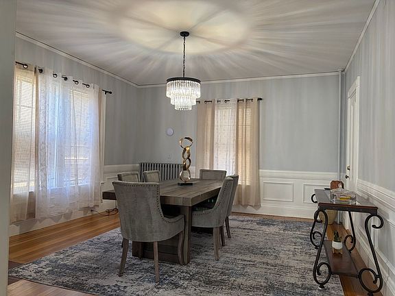 3rd image of 92 Mount Auburn St #92