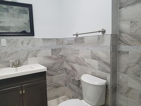 3rd image of 10206 Avenue