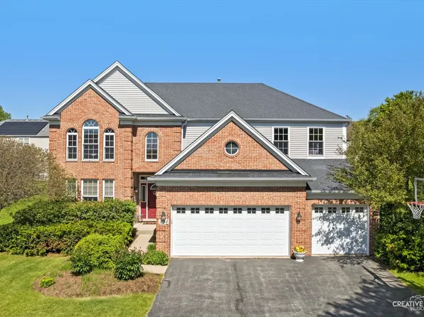 1164 Dorr Dr, Sugar Grove, IL 60554