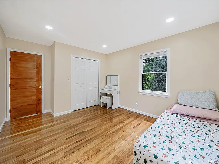 2 Berkeley Pl — Photo 20