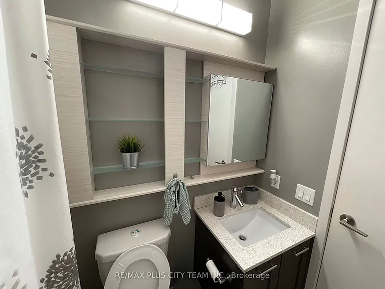 169 Fort York Blvd #806 — Photo 8