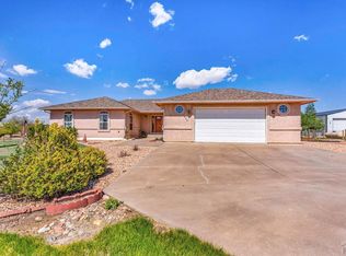 375 E Mountainside Dr, Pueblo West, CO 81007