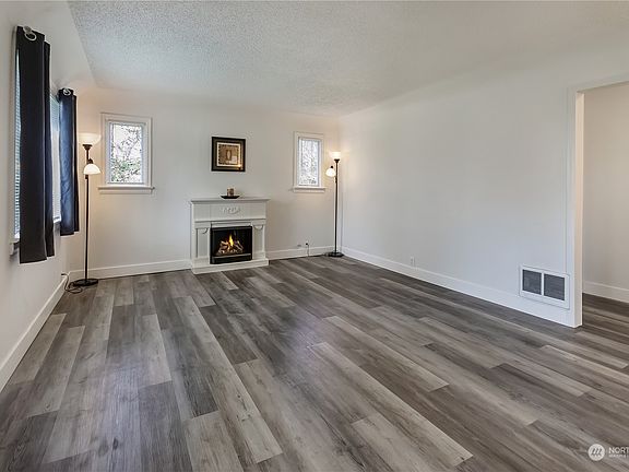 3rd image of 12307 6th Avenue E