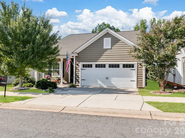 24526 Blue Heron Cir, Lancaster, SC 29720