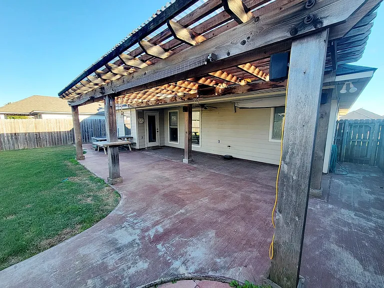3810 Pickering Pass Dr — Photo 11