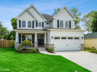 922 Wakeman Ave, Wheaton, IL 60187