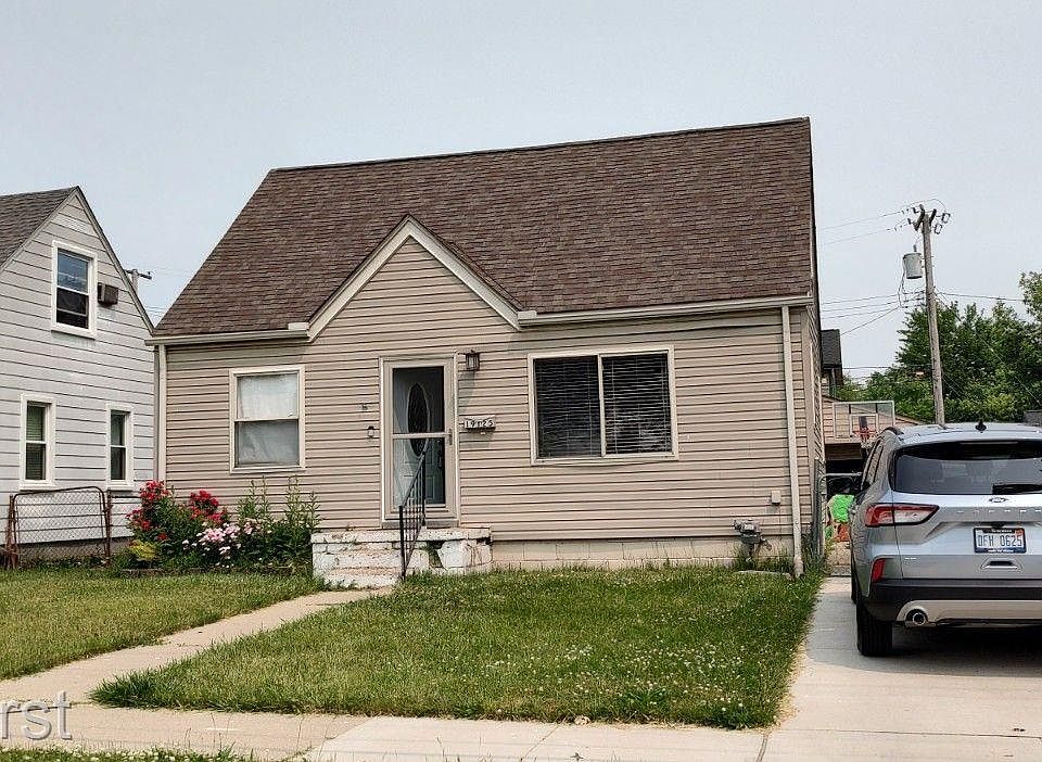 1st image of 19125 Hazelwood St