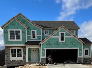 1743 Solitude Dr, Grand Rapids, MI 49525