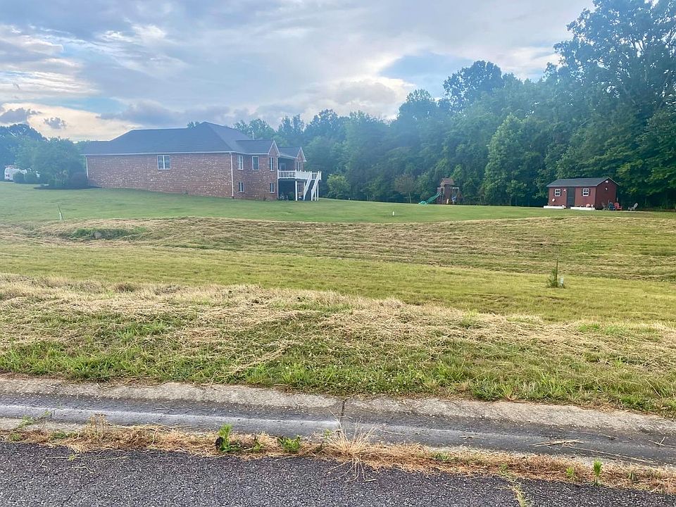 2nd image of 81 Granite Dr Lot 81