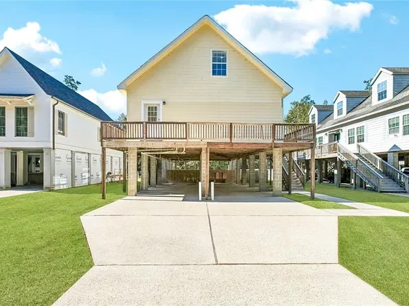 18090 Derbes Dr, Covington, LA 70433