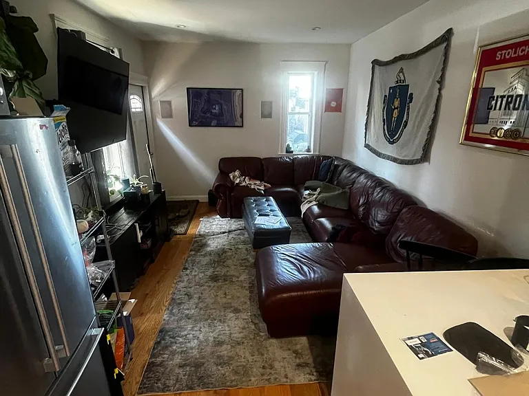 7 Grant St #1F — Photo 2