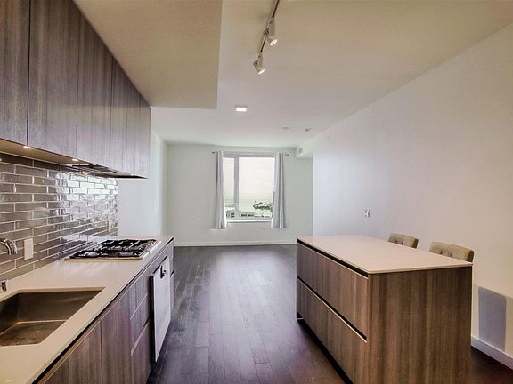 3rd image of 1000 3rd St Unit 820