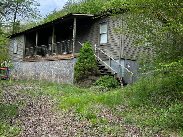 3916 Highway 588, Whitesburg, KY 41858
