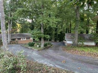 6104 Lake Lanier Heights Rd, Buford, GA 30518
