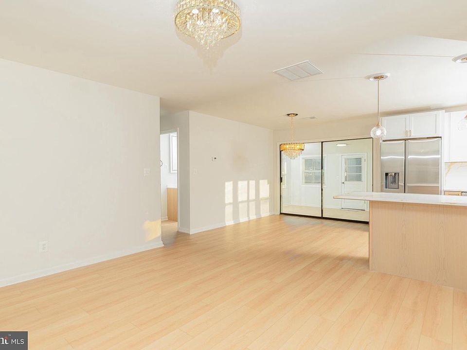 1st image of 800 Ferguson Rd